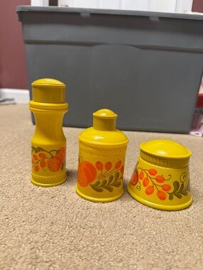 Avon Yellow Pennsylvania Dutch Patchwork Glassware